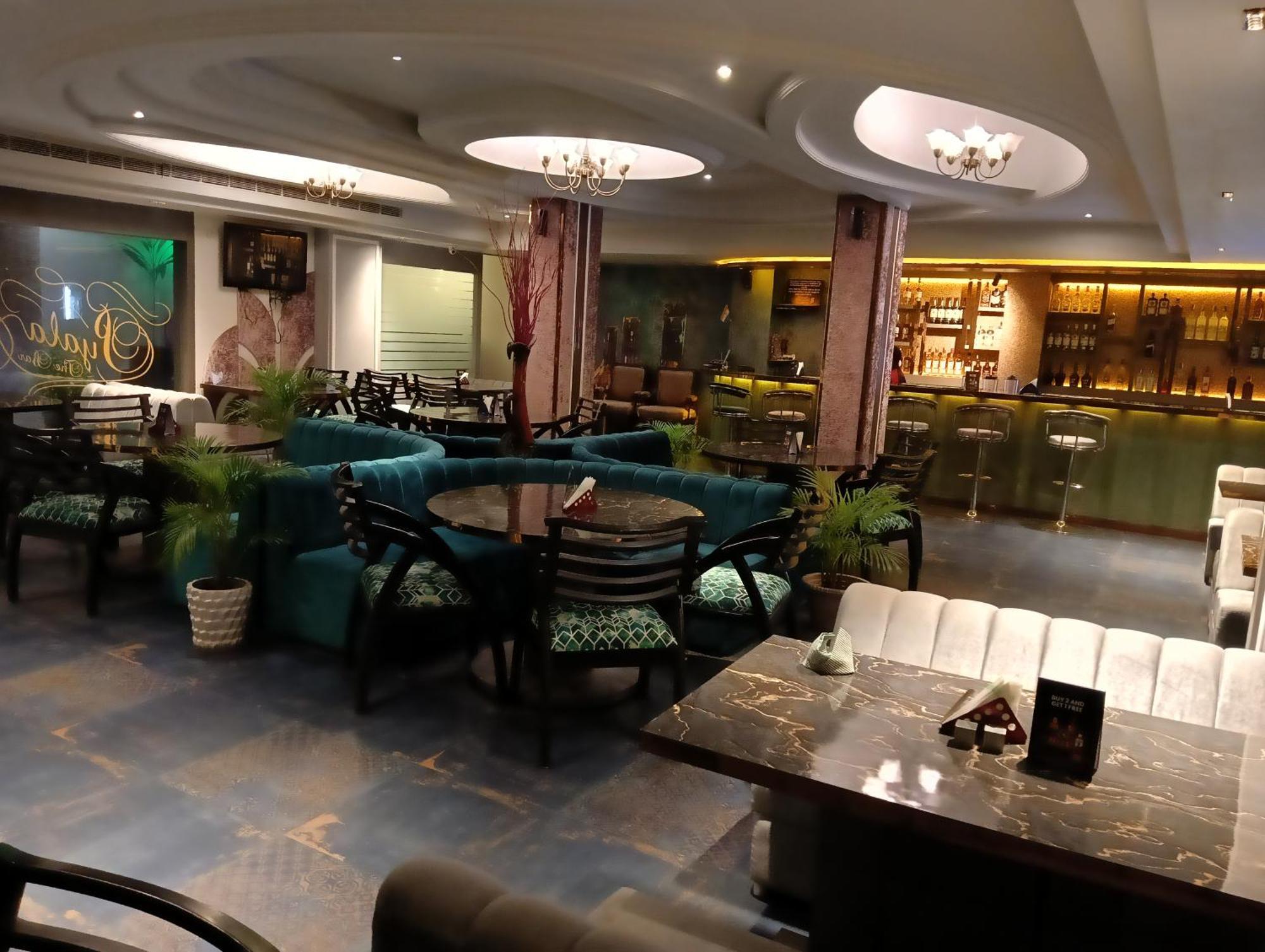 Bk Castles Hotel Jabalpur Extérieur photo
