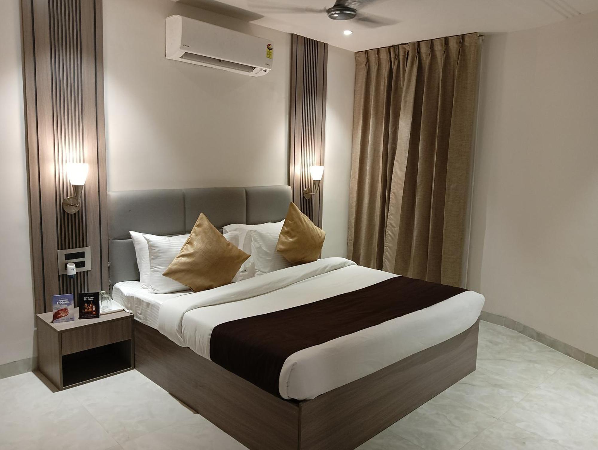 Bk Castles Hotel Jabalpur Extérieur photo